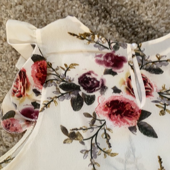 White Floral Blouse/Top 🛍🛍 - Picture 5 of 6
